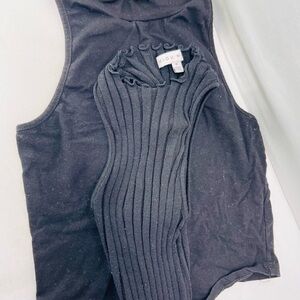 2 Black‎ Sleeveless Top